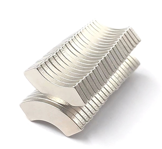 什么是弧形磁瓦？